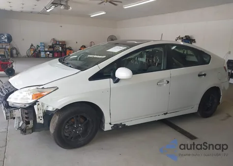 2015 Toyota Prius Three z USA, uszkodzony, nr VIN JTDKN3DU7F1923894